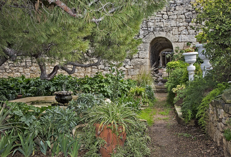 Villa Frere - A Lost Maltese Garden Redicovered – Eduline Malta